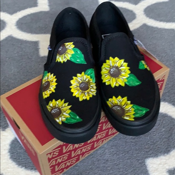 🌻Custom Vans-Slip Ons with Sunflowers🌻 - Picture 6 of 7